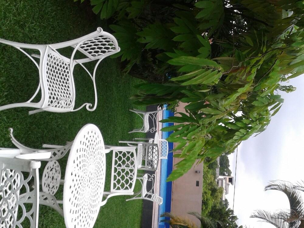 Grand 7 Hotel Thalawathugoda Talawatugoda Extérieur photo