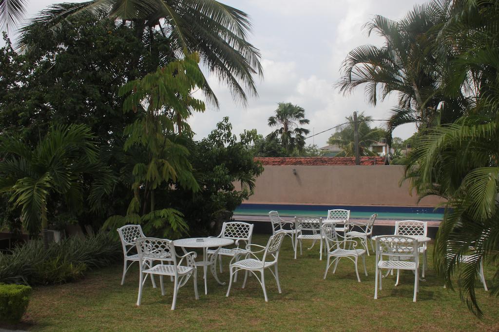 Grand 7 Hotel Thalawathugoda Talawatugoda Extérieur photo
